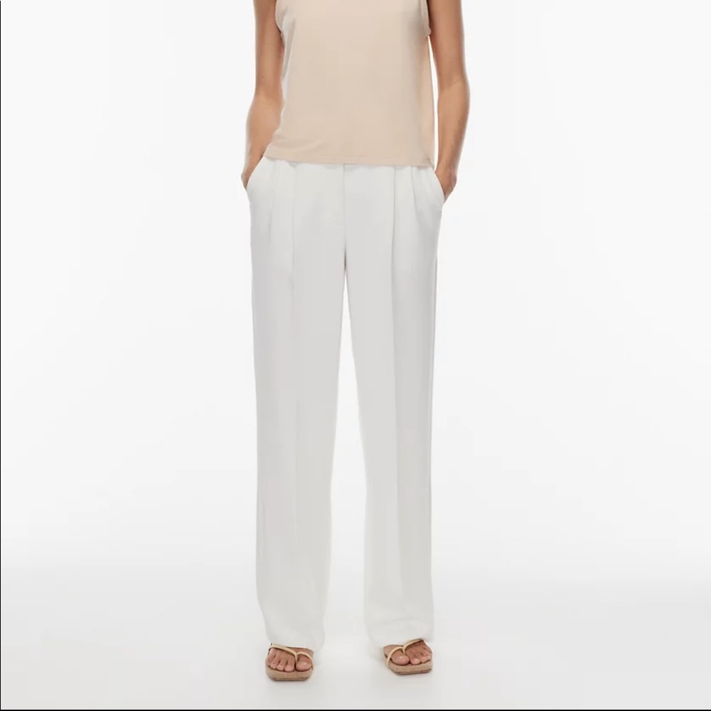 Aritzia Effortless Pant Size 4